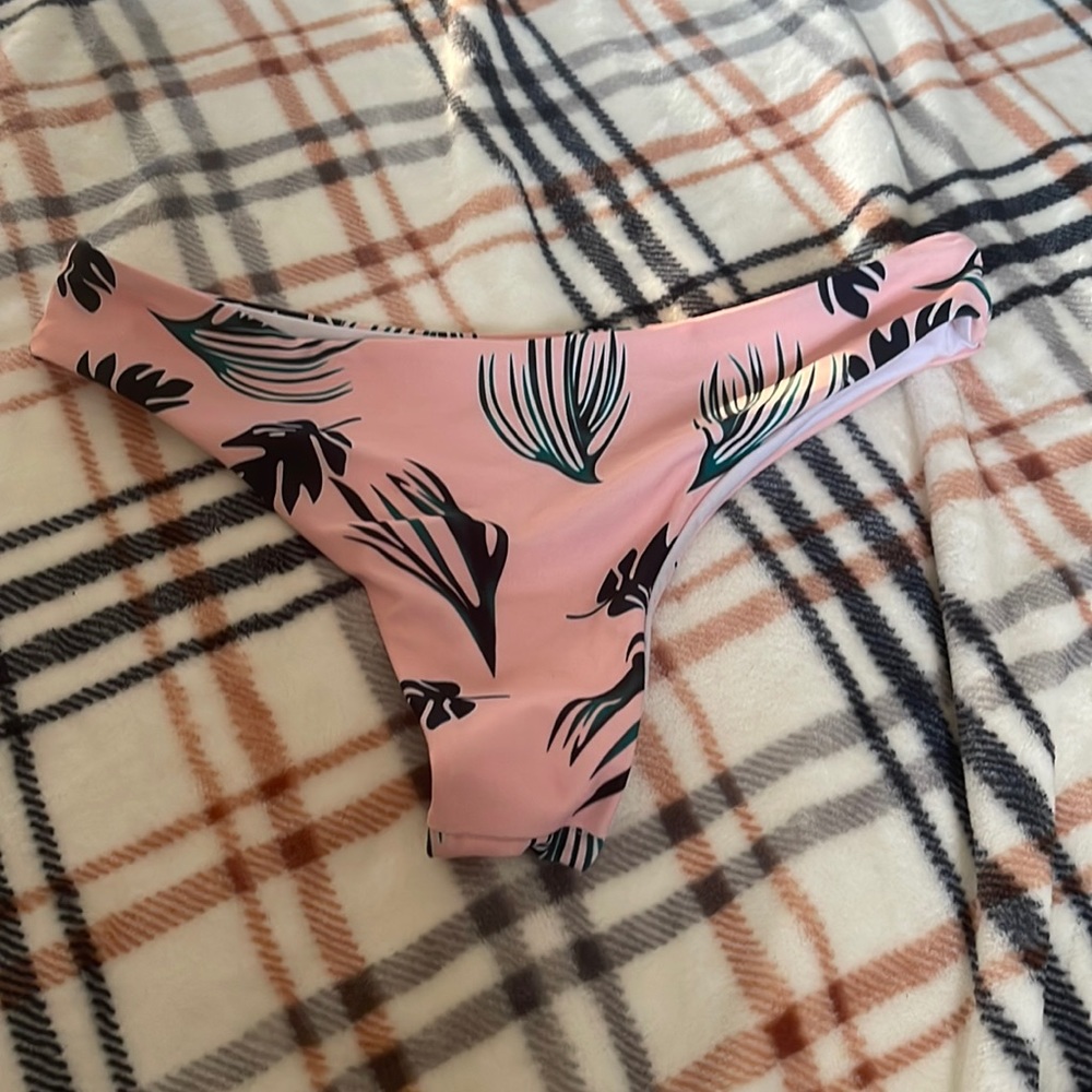Bikini bottoms
